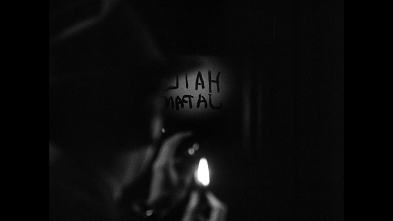 Screen capture from Escape in the Fog