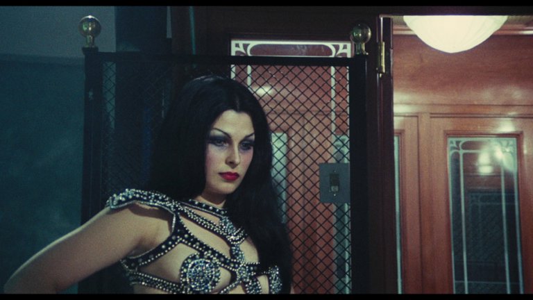 Screen capture from Roma