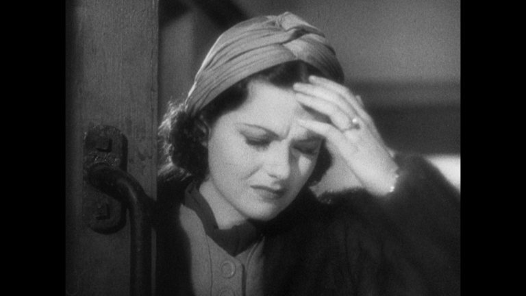 Screen capture from The Lady Vanishes