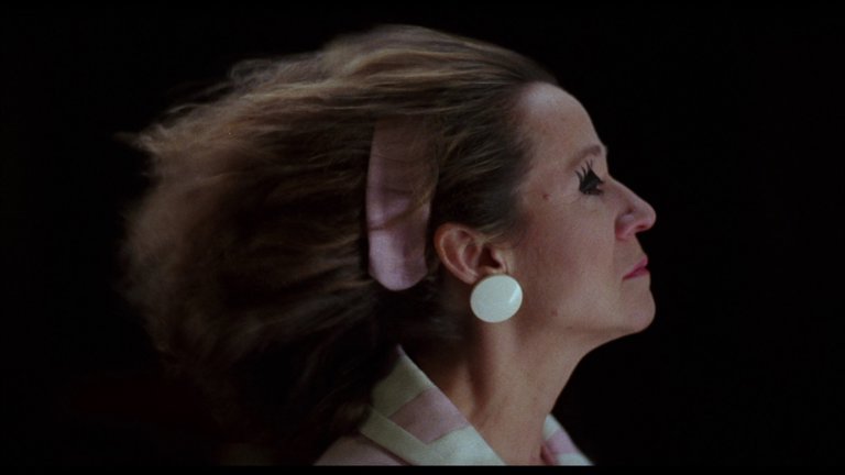 Screen capture from Women on the Verge of a Nervous Breakdown