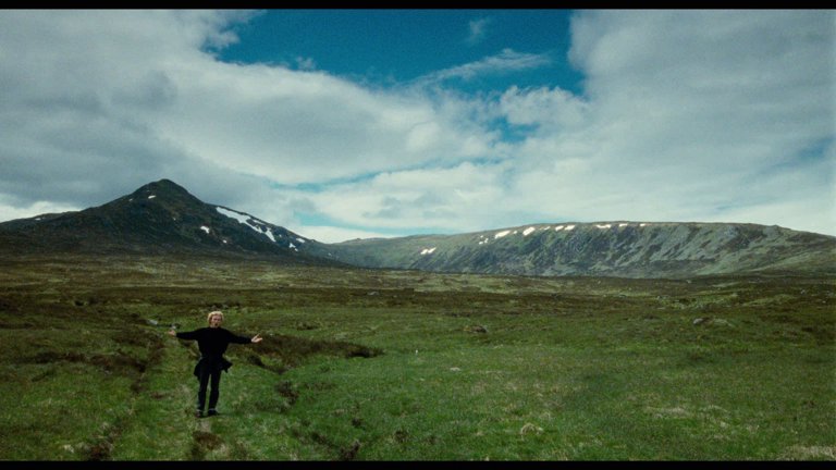 Screen capture from Trainspotting