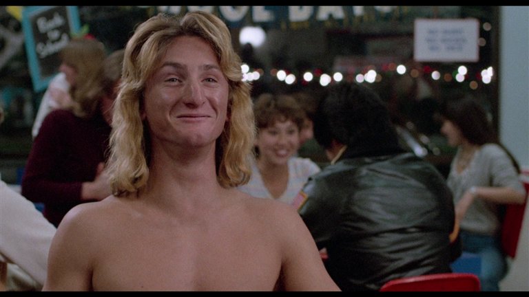 Screen capture from Fast Times at Ridgemont High