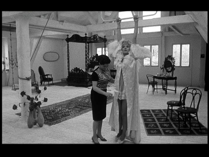 Screen capture from Cléo from 5 to 7