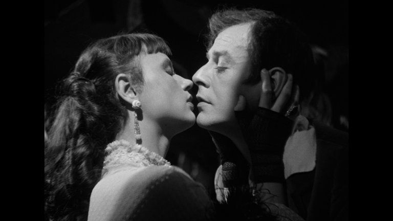 Screen capture from Sawdust and Tinsel