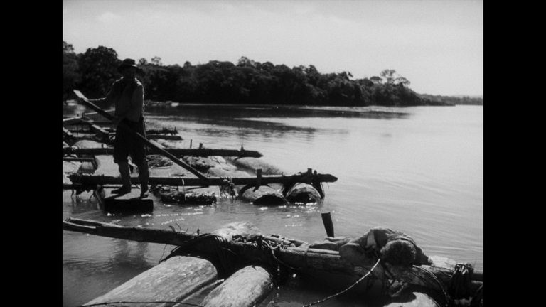 Screen capture from Sambizanga / Prisioneros de la tierra