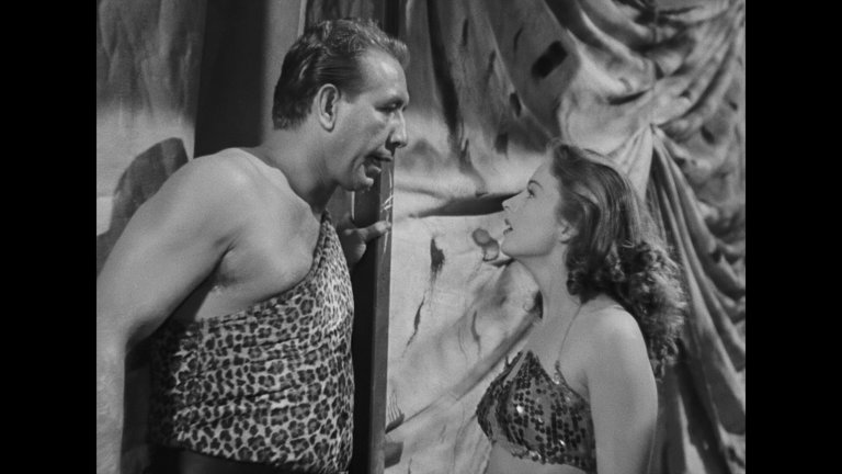 Screen capture from Nightmare Alley