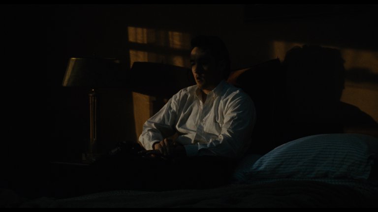 Screen capture from The Grifters