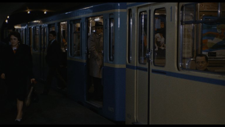 Screen capture from Le samouraï
