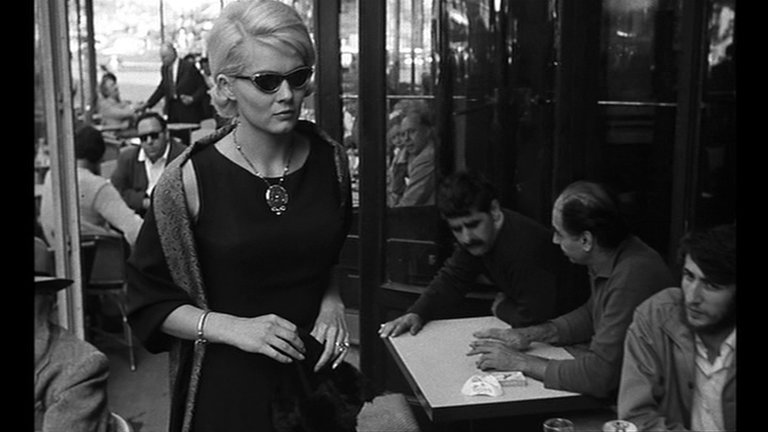 Screen capture from Cléo from 5 to 7