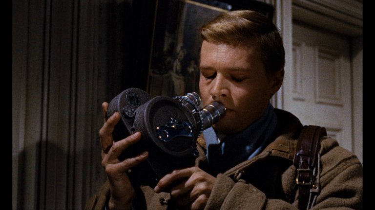 Screen capture from Peeping Tom