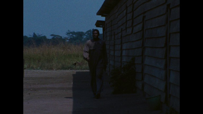 Screen capture from Sambizanga / Prisioneros de la tierra