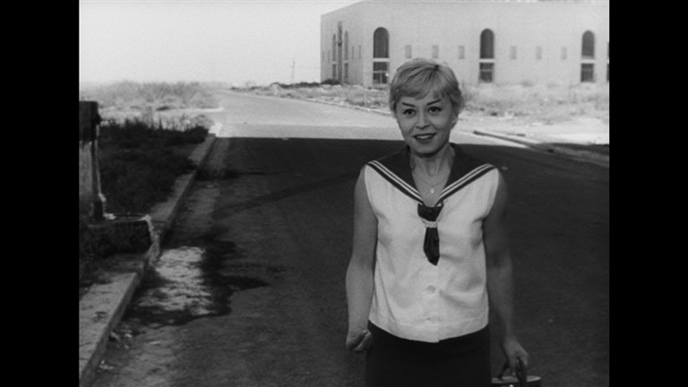 Screen capture from Essential Fellini