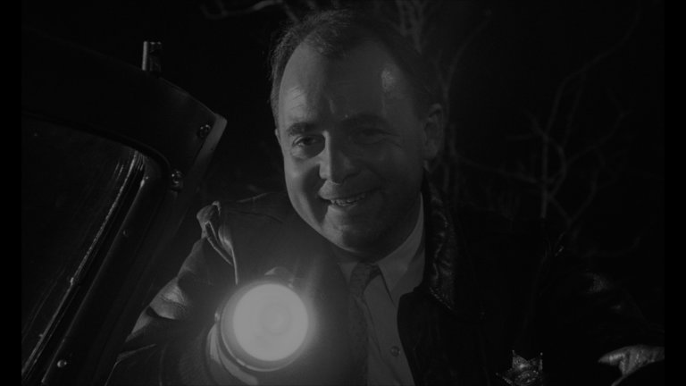 Screen capture from Paper Moon