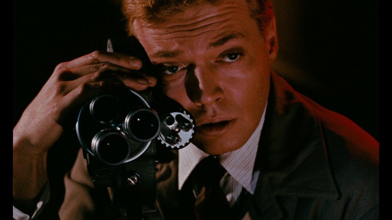 Screen capture from Peeping Tom