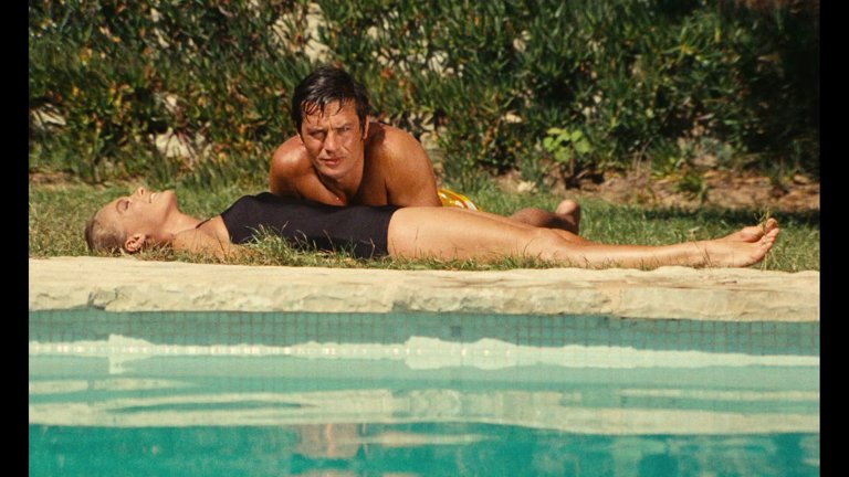 Screen capture from La piscine