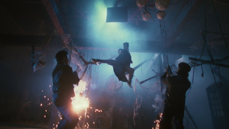 Screen capture from The Heroic Trio / Executioners