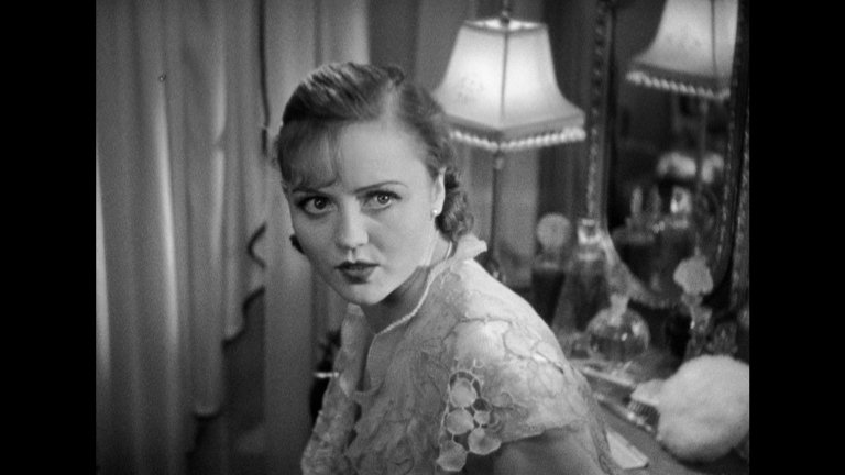 Screen capture from The Kiss Before the Mirror
