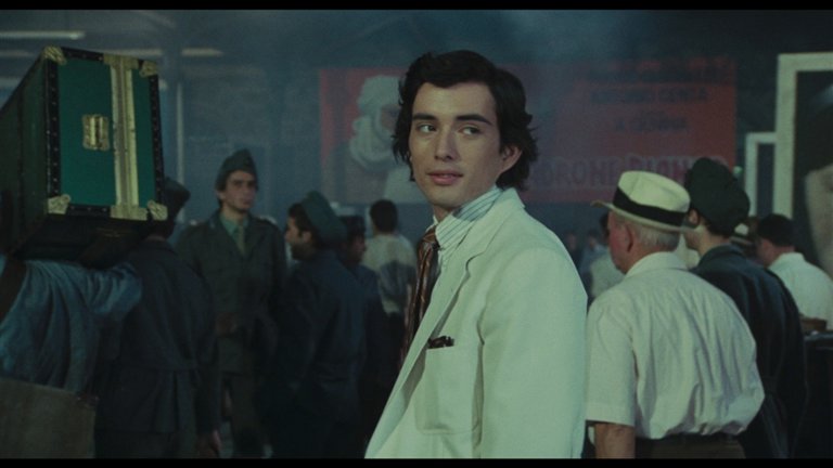 Screen capture from Essential Fellini