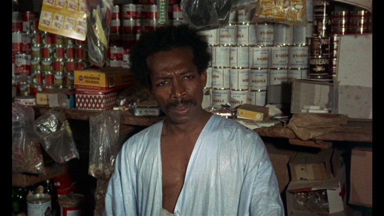 Screen capture from Mandabi