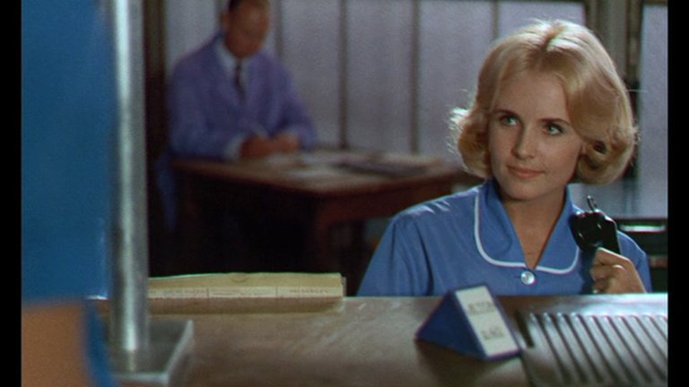 Screen capture from Le bonheur