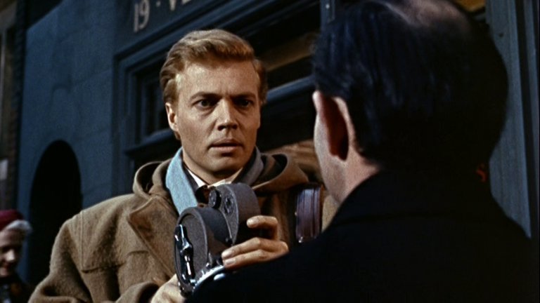 Screen capture from Peeping Tom