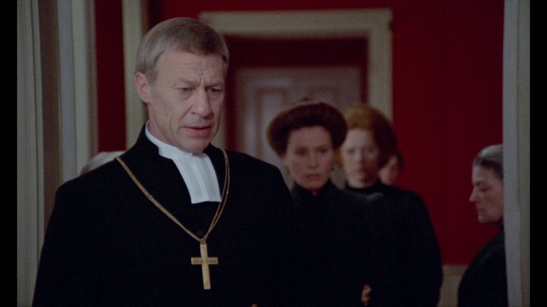 Screen capture from Cries and Whispers