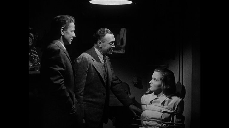 Screen capture from Escape in the Fog