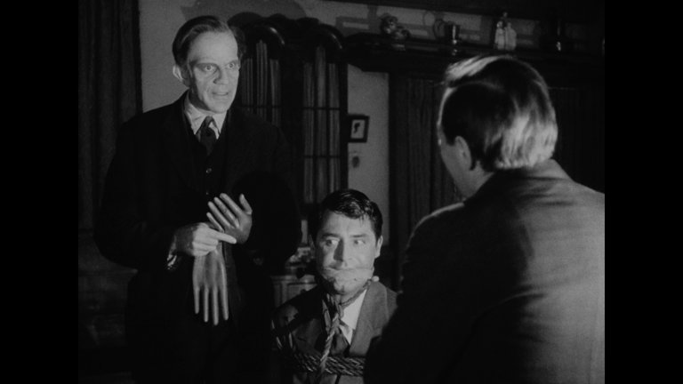 Screen capture from Arsenic and Old Lace