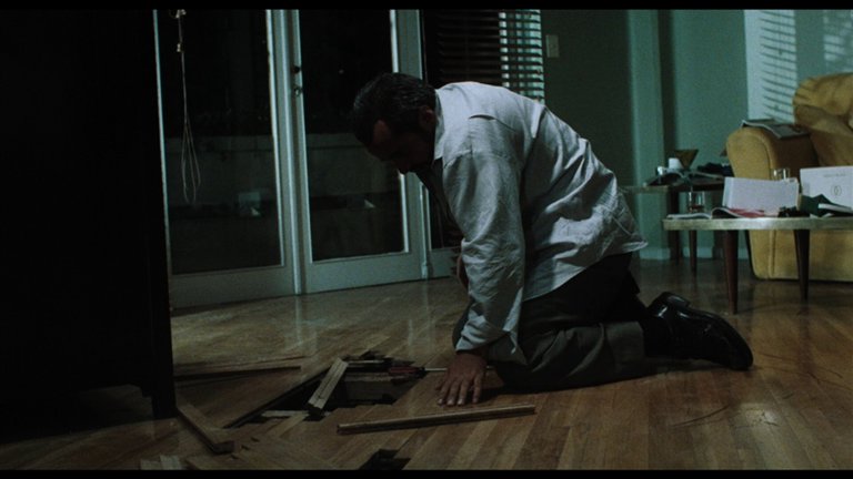 Screen capture from Amores perros