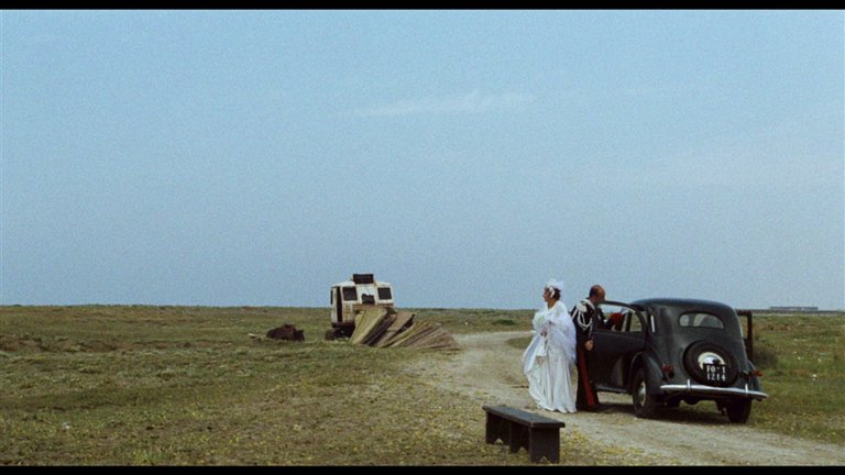 Screen capture from Essential Fellini