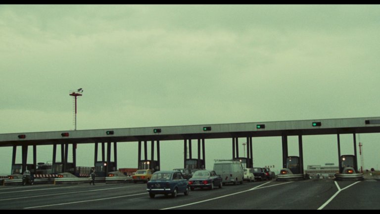Screen capture from Roma