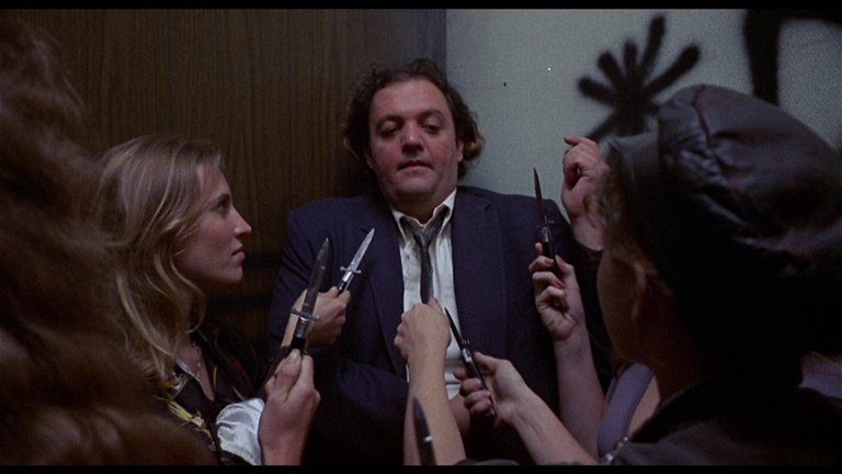 Screen capture from Switchblade Sisters