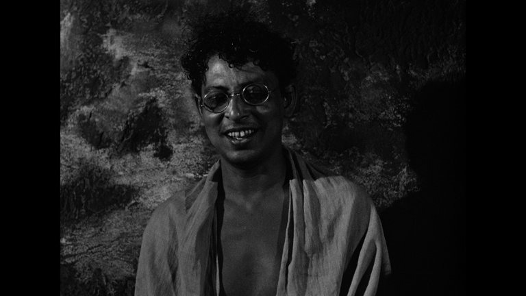 Screen capture from Pather Panchali
