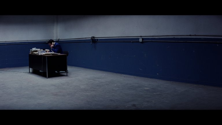 Screen capture from Punch-Drunk Love