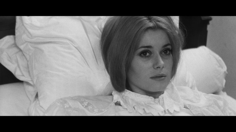 Screen capture from The Complete Films of Agnès Varda