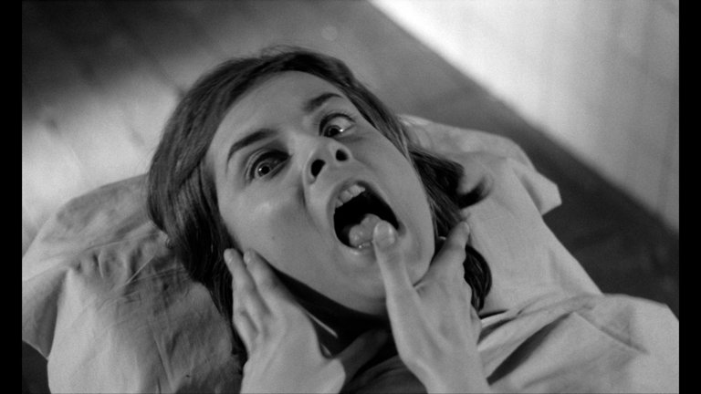 Screen capture from Eyes Without a Face