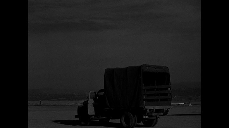 Screen capture from Tokyo Joe