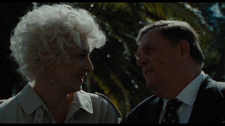 Screen capture from The Grifters