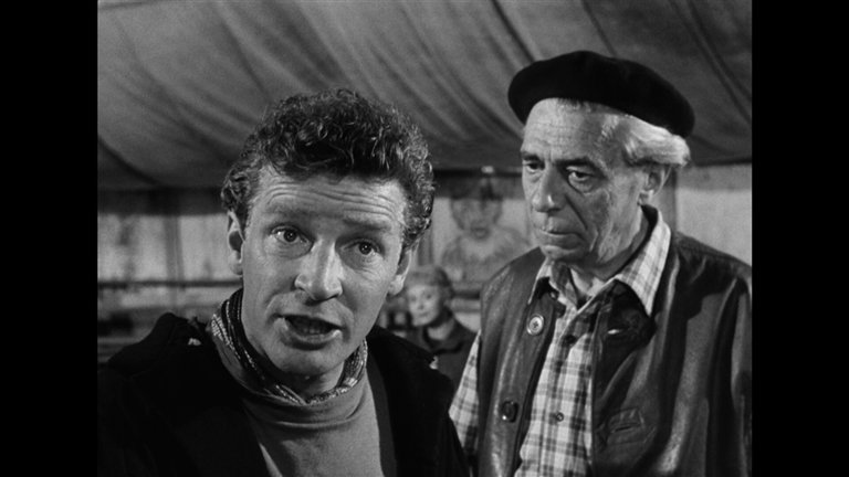 Screen capture from Essential Fellini