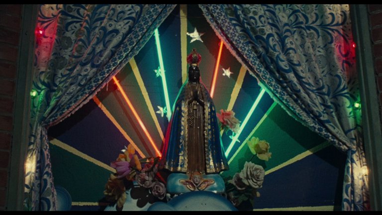 Screen capture from Pixote / Dos monjes