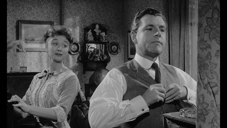 Screen capture from A Night to Remember
