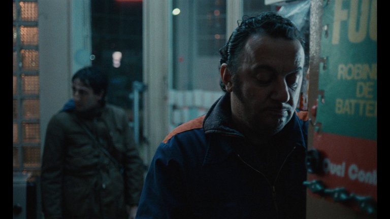 Screen capture from Tchao pantin