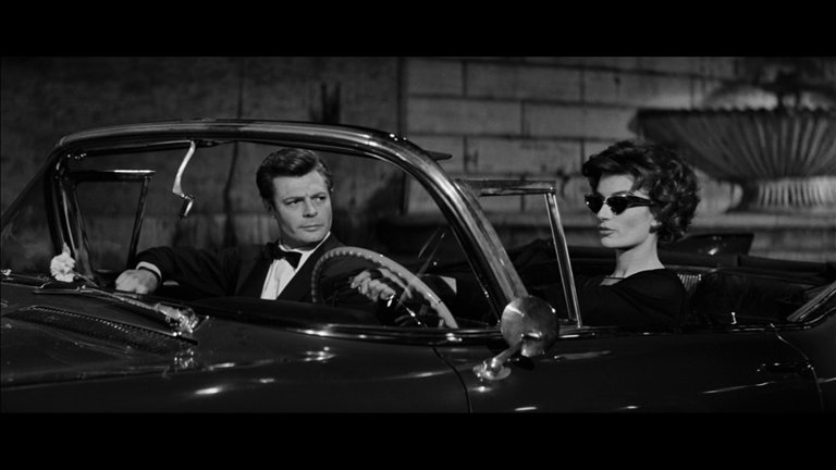 Screen capture from Essential Fellini
