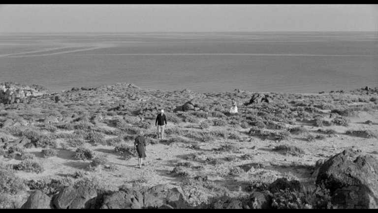 Screen capture from L'avventura