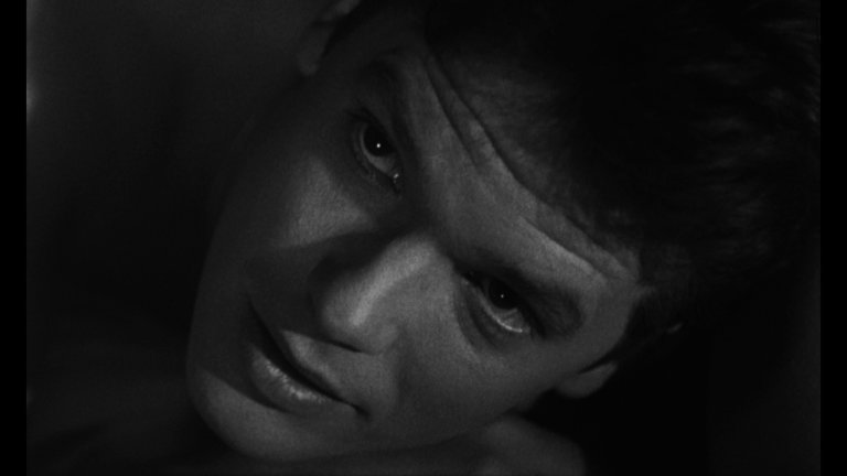 Screen capture from Ashes and Diamonds