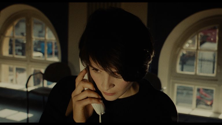 Screen capture from Three Colors: Blue