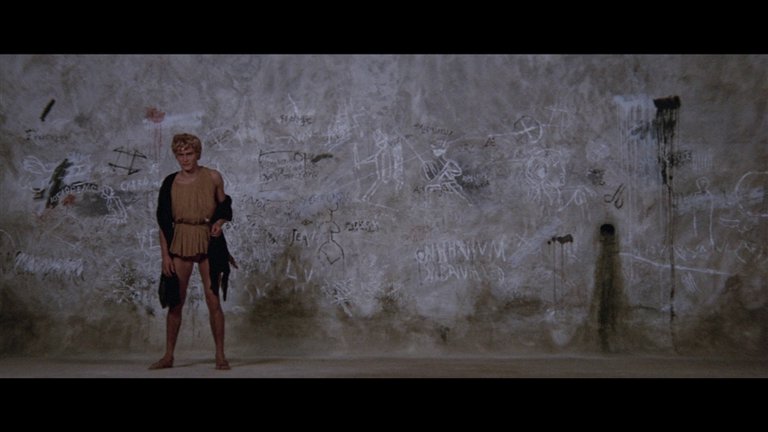 Screen capture from Essential Fellini
