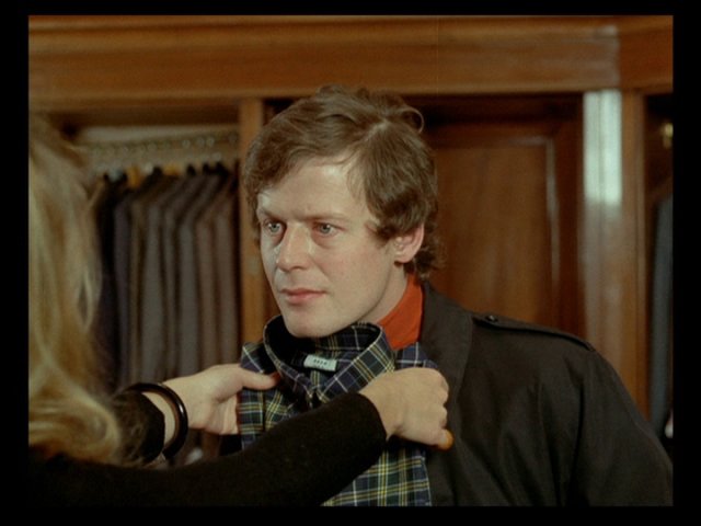 Screen capture from Love in the Afternoon
