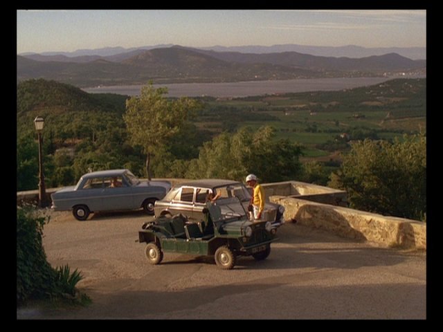 Screen capture from La collectionneuse