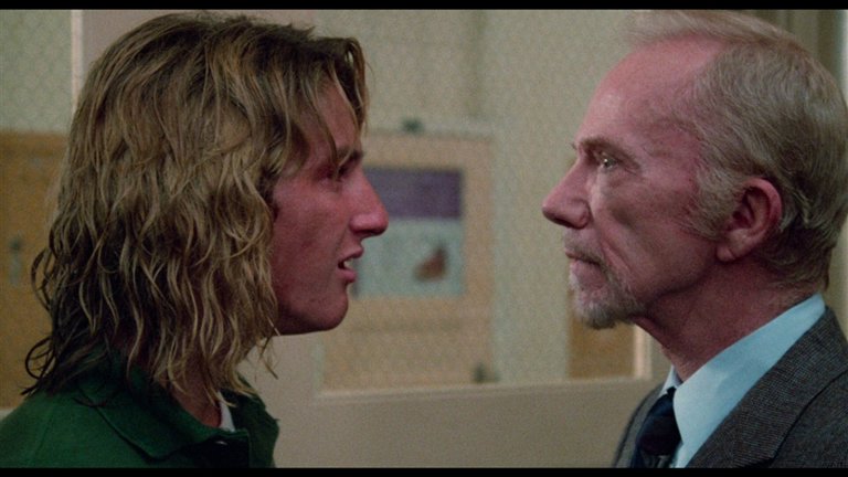 Screen capture from Fast Times at Ridgemont High